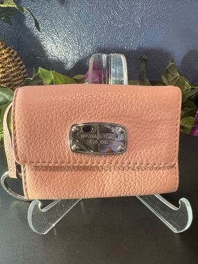 Michael Kors Light Pink Keychain Wallet